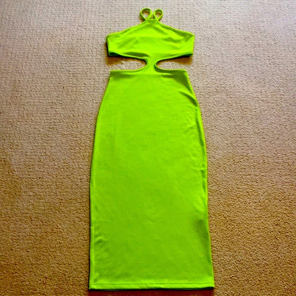 NWOT: Maxi Cut Out Waist Bodycon Dress NEW - Picture 3 of 13